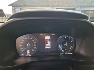 Volvo XC40 Volvo XC40 2.0 B4 R-Design 208PK|ACC|Clima|trekhaak|LED|360'Camera| - afbeelding nr 19