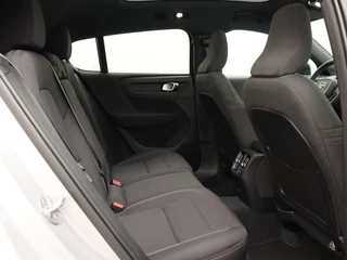 Volvo C40 Volvo C40 EXTENDED RANGE (SINGLE) PLUS DARK STOELVERWARMING GETING GLAS AC - afbeelding nr 8
