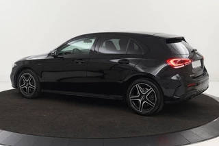 Mercedes-Benz A-Klasse Mercedes-Benz A-klasse 250e AMG Night | Carplay | Stoelverwarming |  Camera | Leder/Alcantara | Full LED | Sfeerverlichting | Park Assist | Navigatie - afbeelding nr 2