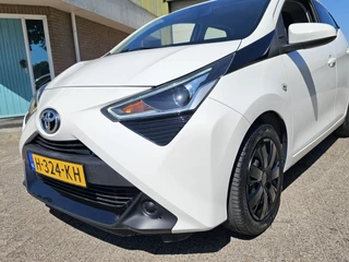 Toyota Aygo Toyota Aygo 1.0 VVT-i x-play, Camera! Carplay! Apk 3-2026! Zondag OPEN! - afbeelding nr 4