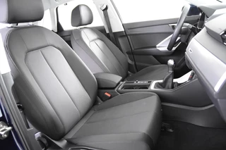 Audi Q3 Audi Q3 35 TFSI *1ste Eigenaar*Navigatie*Carplay*Park assist* - afbeelding nr 3