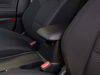Ford Focus Ford Focus 1.0 EcoBoost 125pk Hybrid Titanium X | Navi | Apple Carplay + Android Auto | Clima | Cruise | Led Koplampen | Pdc V+A+Camera | Stoel+Stuurwielverwarming | Privacy Glass | 16''lm - afbeelding nr 26