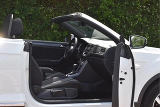 Volkswagen T-Roc Volkswagen T-Roc Cabrio 1.5 TSI 150PK | Camera | Navigatie | DAB | Stoelverwarming | PDC rondom | LM-Velgen - afbeelding nr 42