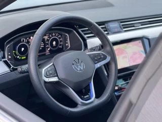 Volkswagen Passat | Pano | Trekhaak | Dynaudio | 360 Camera - afbeelding nr 8