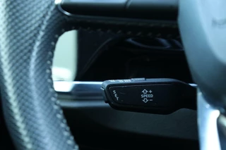 Audi Q3 Audi Q3 35 TFSI / 3x S-Line / 150PK / Automaat / Navi / Matrix LED / Keyless / 19