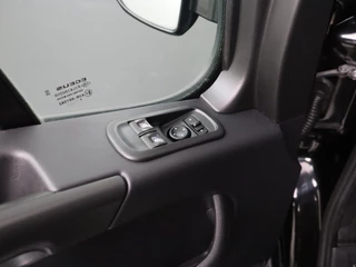 Renault Master Renault Master 2.3DCi 150PK L2H2 Special Edition | Navigatie | Camera | Leder | Oprijplaat | Airco | Cruise | Trekhaak | Zonneklep - afbeelding nr 8