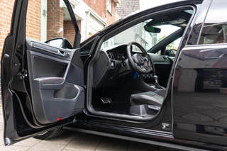 Volkswagen Golf Volkswagen Golf 2.0 TSI GTI Performance Pano / ACC / Camera - afbeelding nr 21