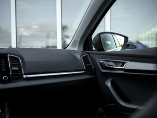 Škoda Karoq Škoda Karoq 1.5TSi ACT 150pk DSG Style Business | Leer | Navi  & App-Connect | 18