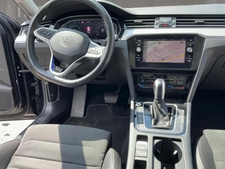 Volkswagen Passat Volkswagen Passat 1.4TSI Hybrid GTE R-Line Leder IQ-light Navi ADCR Camera HEAD 18 - afbeelding nr 11