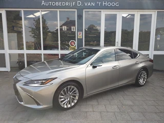 Lexus ES 300H PRESIDENT LINE