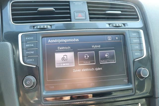 Volkswagen Golf Volkswagen Golf 1.4 TSI GTE  Leder | Panoramadak | 204pk Hybride Power | stoelverwarming adaptive cruise uitstraling! - afbeelding nr 47