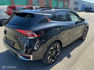 Kia Sportage Kia Sportage 1.6 T PHEV  AWD GT-PlusLine  , Panorama-dak , Dodehoek detectie , Parkeer assistent , Electr achterklep , Keyless , Electr verstelbare stoelen met geheugen , Meest luxe uitvoering ,  65km volledig electrische  rijden  hierna Hybride - afbeelding nr 5