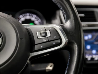 Volkswagen Golf Volkswagen Golf 1.4 TSI GTE 204Pk Automaat (SCHUIFDAK, NAVIGATIE, CLIMATE, CAMERA, GETINT GLAS, SPORTSTOELEN, LED KOPLAMPEN, CRUISE, NIEUWE APK, NIEUWSTAAT) - afbeelding nr 21