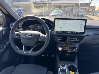 Ford Kuga Ford Kuga 2.5 PHEV ST-Line X SCI | 243pk |  Panoramadak + Technology Pack + Winter Pack + Wegklapbare trekhaak + 19 inch lichtmetalen velgen | Agate black | 2.100 kg trekgewicht - afbeelding nr 14