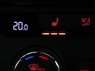 SEAT Leon SEAT Leon 1.5 TSI FR Ultimate Edition Black | Panoramadak |  Stoelverwarming | Adaptive cruise | Beats Audio | Sfeerverlichting | Carplay | Leder/Alcantara | Full LED | Virtual Cockpit | Keyless | Navigatie - afbeelding nr 8