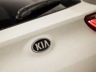 Kia Stonic (APPLE CARPLAY, GROOT NAVI, CLIMATE, ADAPTIVE CRUISE, SPORTSTOELEN, KEYLESS, CAMERA, GETINT GLAS, LM VELGEN, NIEUWSTAAT) - afbeelding nr 31