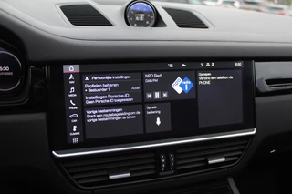 Porsche Cayenne Porsche Cayenne 3.0 E-Hybrid / Trekhaak / Panoramadak / 360Camera / Head-up / 21'' / Keyless / Bose / Sportchrono / Softclose / Stuurverwarming / Leder / Cruise Control - afbeelding nr 21