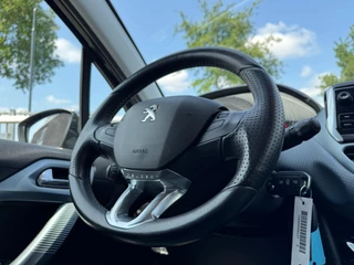 Peugeot 208 Peugeot 208 1.2 PureTech Allure AUTOMAAT / CARPLAY / CRUISE / PDC / BLUETOOTH / ECC / AIRCO / NL AUTO - afbeelding nr 9