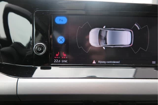 Volkswagen Golf Volkswagen Golf 1.5 TSI 96kw 130pk Style , Panorama dak , Led, Virtual cockpit ,Trekhaak uitklapbaar, PDC, Navigatie via Carplay , DAB+ , Stoelverwarming,Alcantara bekleding, etc. - afbeelding nr 45