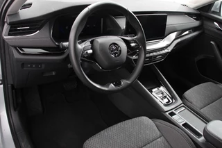 Škoda Octavia Skoda Octavia Combi 1.0 e-TSI 110pk MHEV DSG Style | Navigatie | Apple Carplay/Android Auto | Parkeersensor achter | Camera | Adaptive Cruise Control | Stoelverwarming | Ledverlichting | Climate Control - afbeelding nr 9