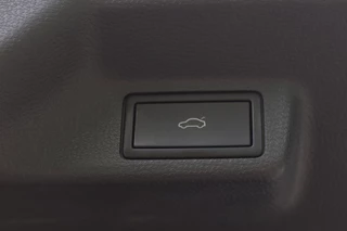 Volkswagen ID. Buzz IQ.Light/Elek. schuifdeuren+klep/Camera/Keyless/Acc/20