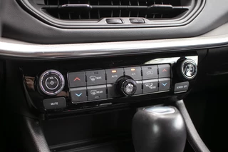 Jeep Compass Jeep Compass 4xe 240 Plug-in Hybrid Electric S - All-in rijklrprs | Navi | Stoelvent. | Camera - afbeelding nr 24