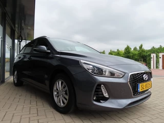 Hyundai i30 Hyundai i30 1.4 T-GDI Aut. Ecc Cruise Navi Trekhaak Pdc 2018 - afbeelding nr 3