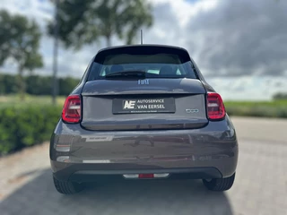 Fiat 500 Fiat 500 Action 24 kWh PARKEERSENSOREN / CARPLAY / CRUISE CONTROL / ECC / STOELVERWARMING / WEING KM'S - afbeelding nr 46