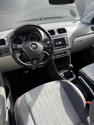 Volkswagen Polo Volkswagen Polo 1.2 TSI Comfortline R|Panorama|Beats|Camera|Stoelverwarming - afbeelding nr 31