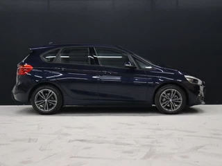 BMW 2 Serie BMW 2 Serie Active Tourer 218i High Executive [TREKHAAK AFNEEMBAAR, GROOT NAVIGATIE, HEAD-UP, HALF LEDER, STOELVERWARMING, PDC ACHTER, CRUISE, CLIMATE, NIEUWSTAAT] - afbeelding nr 9