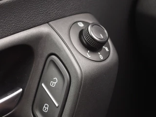 Volkswagen Polo Volkswagen Polo 1.0 BlueMotion Edition AUTOMAAT / NAVI / AIRCO / CRUISE / PDC / BLUETOOTH / NL-AUTO - afbeelding nr 35