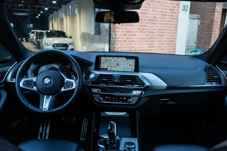 BMW X3 BMW X3 xDrive20i High Executive M-Sport Pano / HUD / Camera - afbeelding nr 2