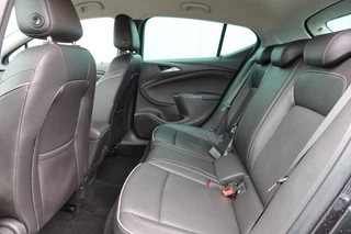 Opel Astra Opel Astra 1.0 Innovation 5drs. Clima, NAVI, Camera, Leder bekl, Stoel/stuurverwarming - afbeelding nr 20