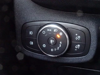 Ford Fiesta Ford Fiesta 1.0 100pk Titanium met CarPlay en Parkeersensoren - afbeelding nr 12