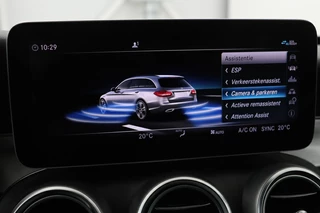 Mercedes-Benz C-Klasse Mercedes-Benz C-klasse 180 AMG Upgrade Edition | Stoelverwarming |  Carplay | Matrix LED | Sfeerverlichting | Leder/Alcantara | Navigatie | DAB | Cruise control | Park Assist - afbeelding nr 25