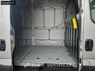 Iveco Daily Iveco Daily 35C18 180PK Automaat Dubbellucht L4H2 ACC Navi Camera L3H2 16m3 Airco - afbeelding nr 21