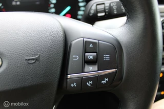 Ford Focus Ford Focus Wagon 1.0 EcoBoost Titanium Business 125 PK, Stuur/stoel verwarming, Pdc voor + achter, Full led, Keyless entry, Donkerglas, App connect, Cruise, Navi, Clima, 17 inch Lmv. - afbeelding nr 26