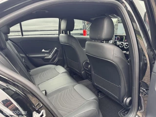 Mercedes-Benz A-Klasse Mercedes A-klasse 180 Luxury Line / Navigatie / Camera / Etc - afbeelding nr 24