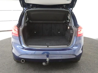 BMW 2 Serie BMW 2-serie Active Tourer 218d | Panoramadak | Sportstoelen | Trekhaak |  Full LED | Climate control | Parkeerhulp | Cruise control | Bluetooth - afbeelding nr 25