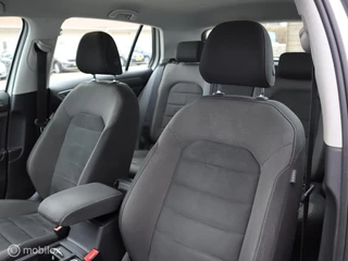 Volkswagen Golf Volkswagen Golf 1.0 TSI Highline PDC CarPlay Alcantara ACC - afbeelding nr 5