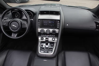 Jaguar F-Type Jaguar F-Type 3.0 V6 Convertible 69.614 km! / Camera / Leder / Keyless / Memory seats / 19'' / Sportuitlaat - afbeelding nr 2