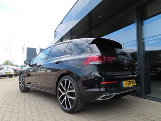 Volkswagen Golf Volkswagen Golf 1.5 eTSI 150 Pk DSG Style Ecc Led Camera 19 Inch 2020 - afbeelding nr 5