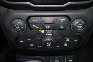 Jeep Renegade | Winter pack | Led | Camera | Parkeer assistent - afbeelding nr 46