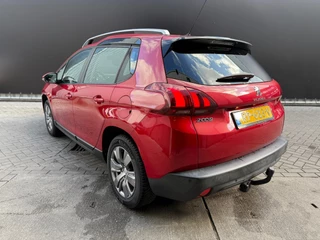 Peugeot 2008 Peugeot 2008 1.2 PureTech Blue Lion|Pano|NL Auto| - afbeelding nr 2