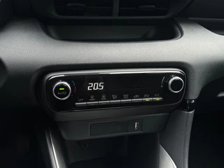Toyota Yaris Toyota Yaris 1.5 Hybrid Active Navi/Apple/Android - camera - afbeelding nr 19