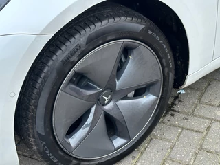 Tesla Model 3 Tesla Model 3 Standard RWD Plus 60 kWh 42.229 km eerste eigenaar - afbeelding nr 17