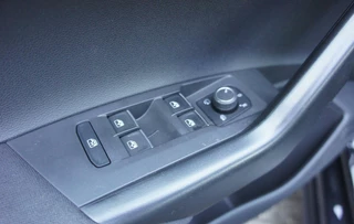 Volkswagen Polo VW Polo 1.0 TSI 3x R-Line Acc|Camera|CarPlay|Camera|IQ_Light - afbeelding nr 5
