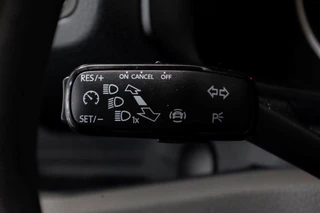 Volkswagen Crafter Volkswagen Crafter 35 2.0 TDI 140pk DSG-Automaat L3H2 (L2H1) Navi/Camera/Inrichting 05-2020 - afbeelding nr 21