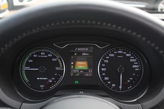 Audi A3 Audi A3 Sportback 1.4 e-tron PHEV Ambition Pro Line plus / Panoramadak / Half leder / 18'' / Keyless / Navigatie / Hill Hold / Sportstuur / Stoelverwarming / Cruise Control - afbeelding nr 16
