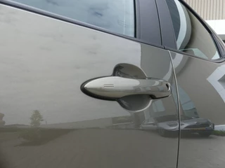 Toyota Yaris Toyota Yaris 1.5 Hybride Dynamic | Apple Carplay | Camera | Navi | - afbeelding nr 28